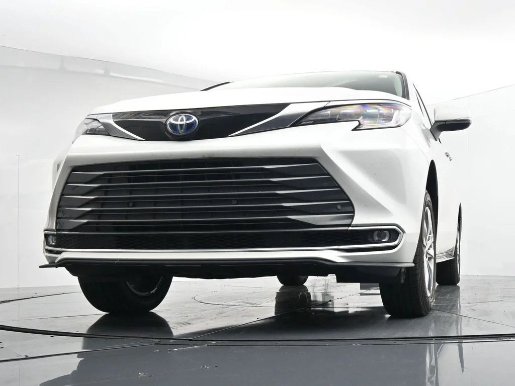 Used 2024 Beige Toyota Limited image 28