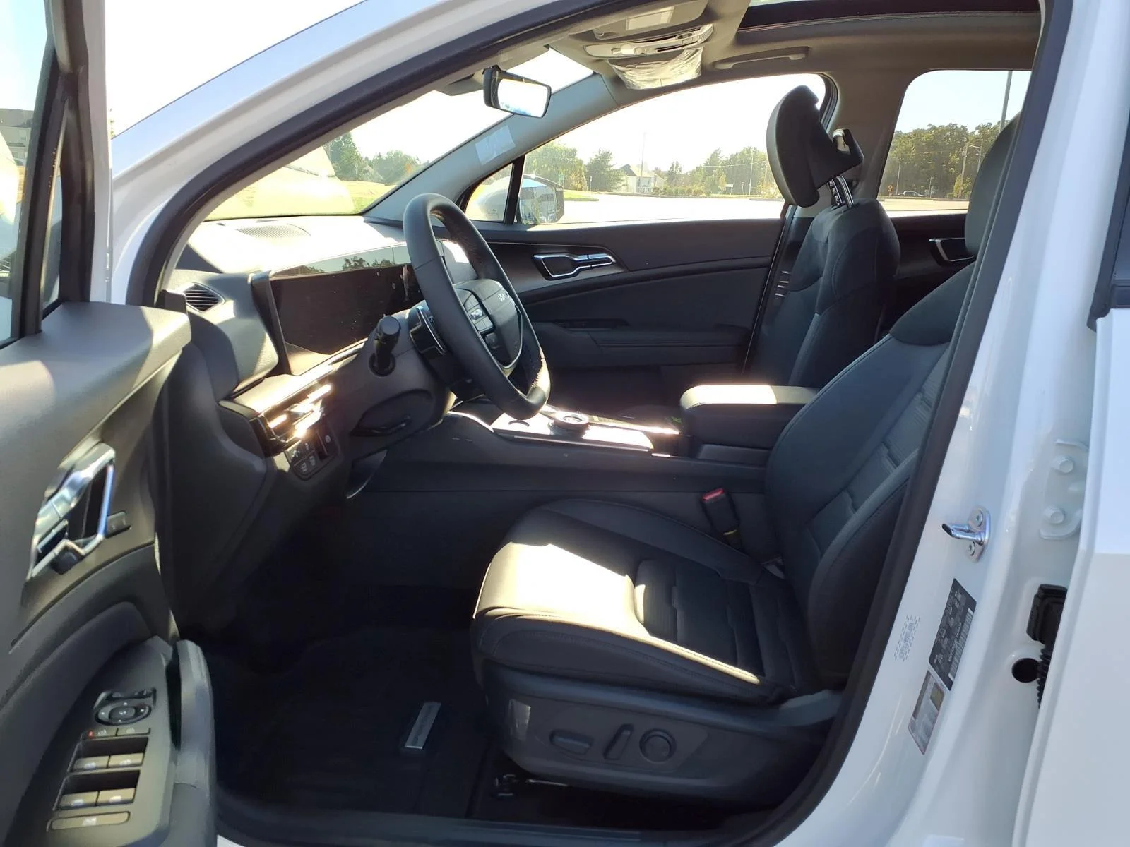 New 2027 Snow White Pearl Kia SX Prestige image 13