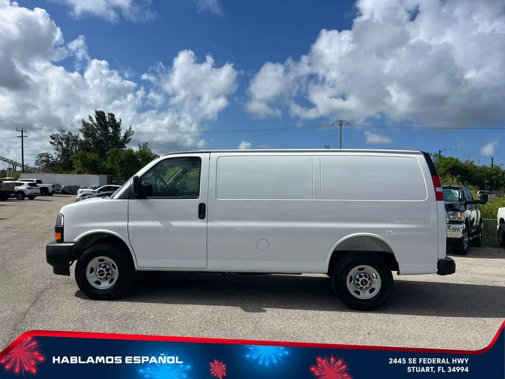 New 2026 Summit White GMC Work Van image 4