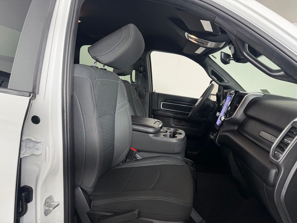 Used 2025 Oxford White Ford Tremor image 34