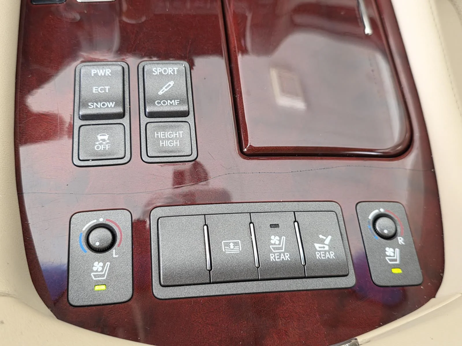 Used 2008  Lexus 460 L image 23