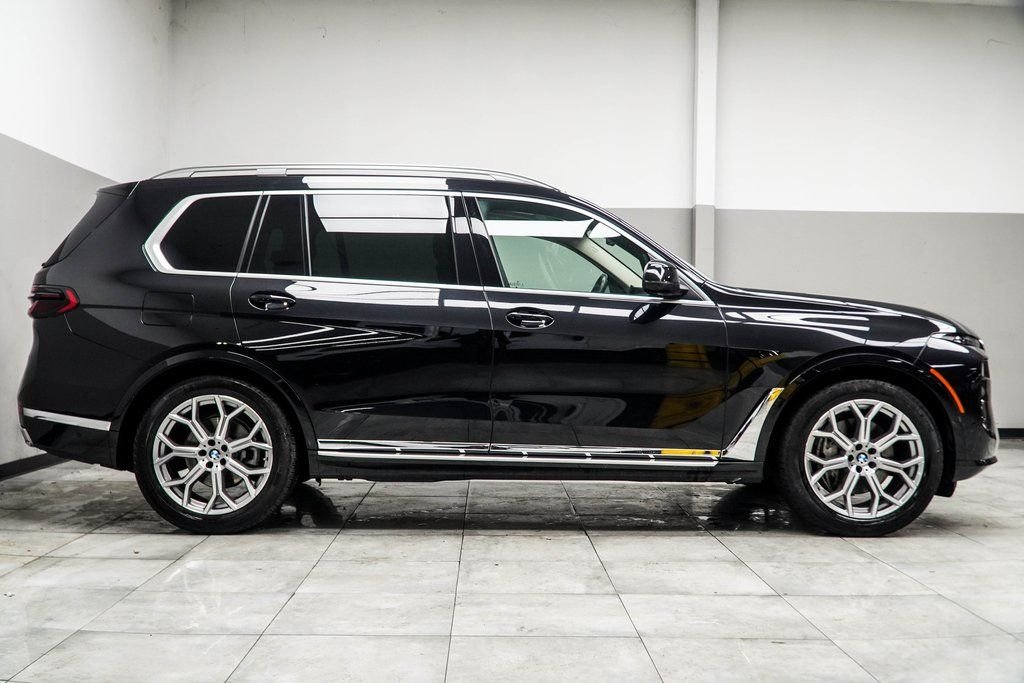 Used 2025 Black BMW xDrive40i image 7