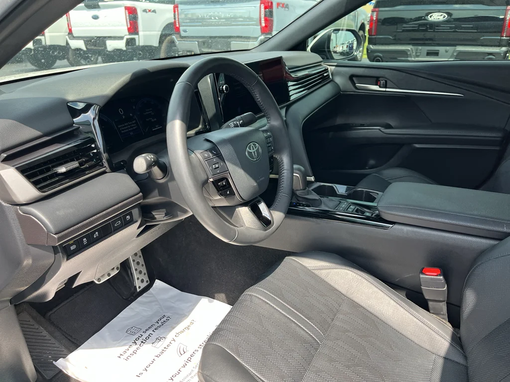 Certified Used 2025 Wind Chill Pearl Toyota XSE image 13