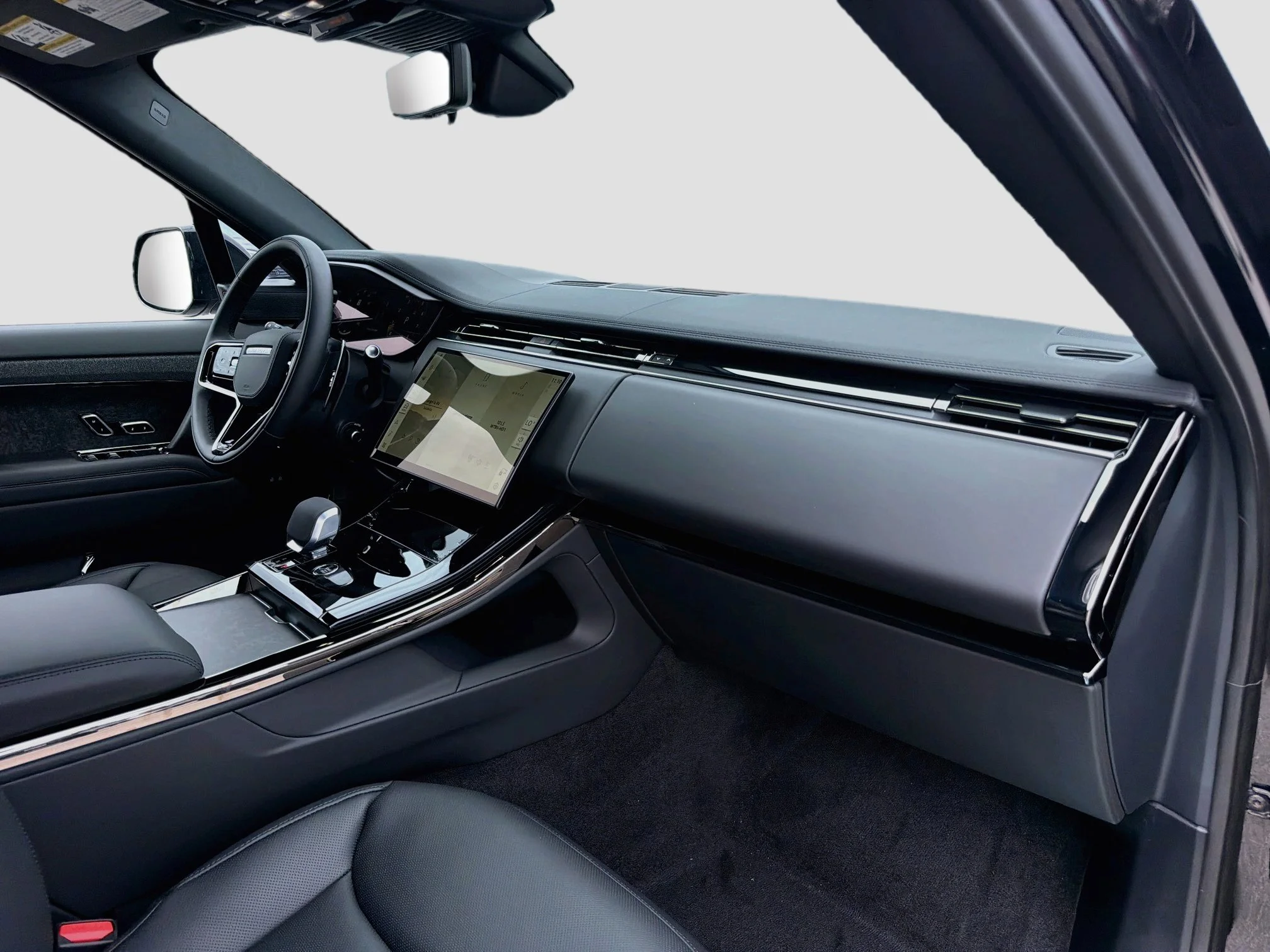 New 2026 Santorini Black Land Rover Dynamic SE image 15