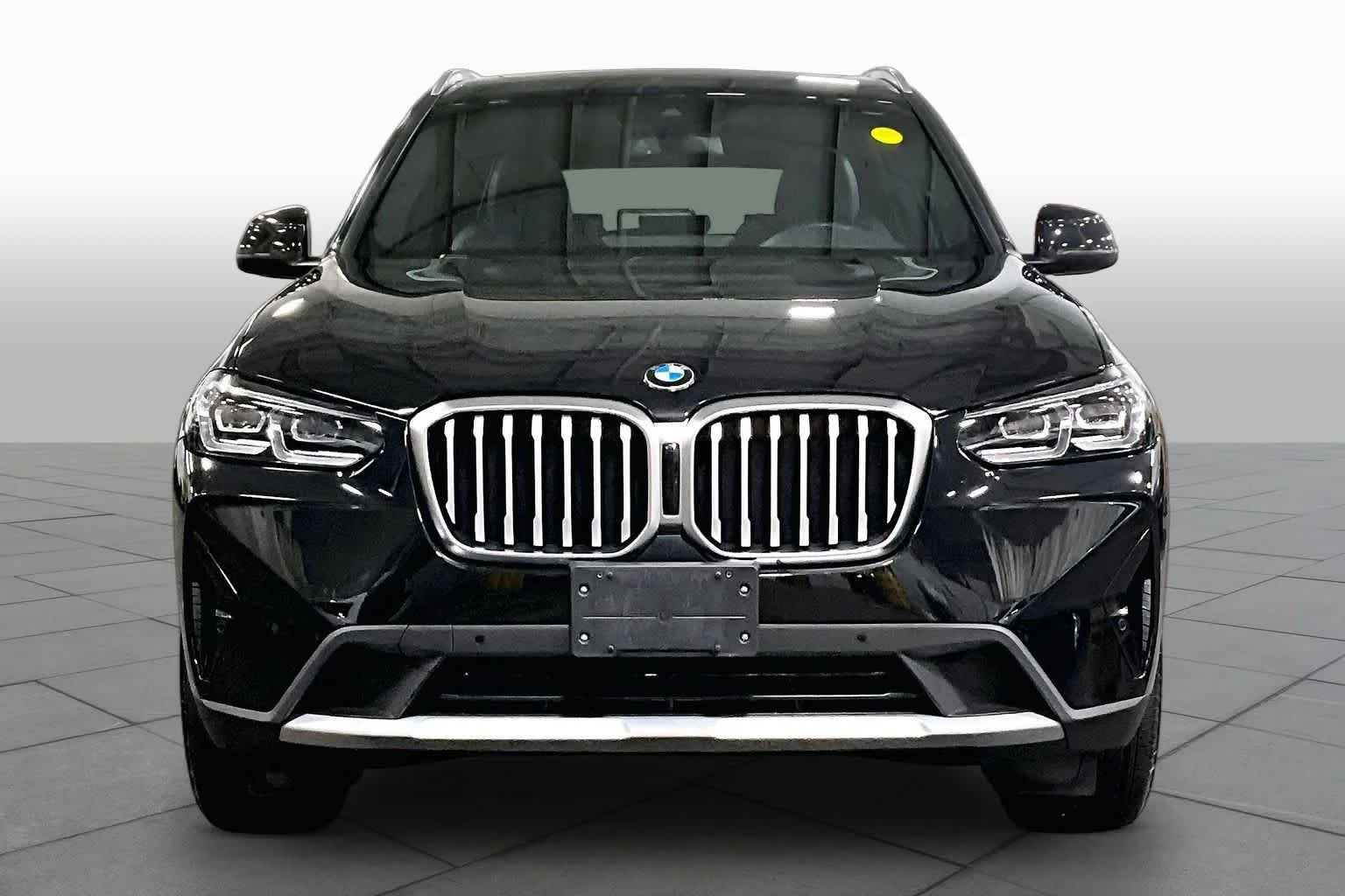 Used 2022 Black Sapphire Metallic BMW xDrive30i image 4