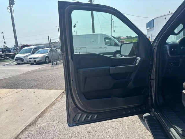 New 2026 Carbonized Gray Metallic Ford XLT image 10