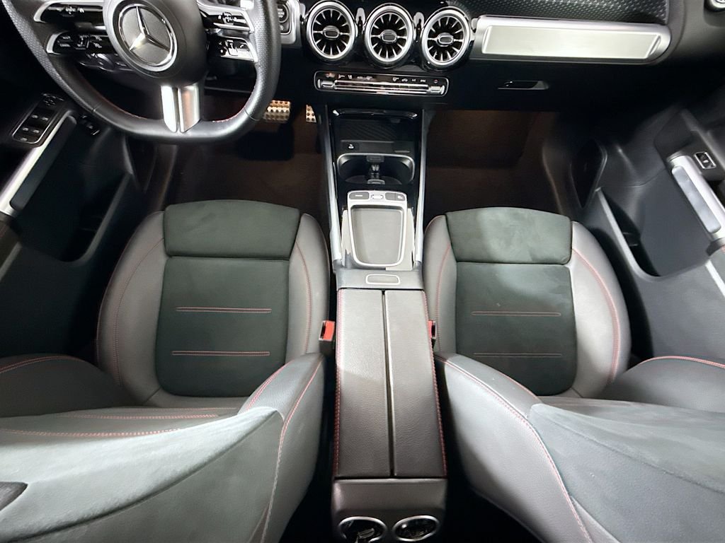 Used 2025 Night Black Mercedes-Benz GLB 250 image 16
