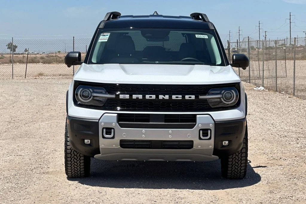 New 2026 Oxford White Ford Badlands image 9