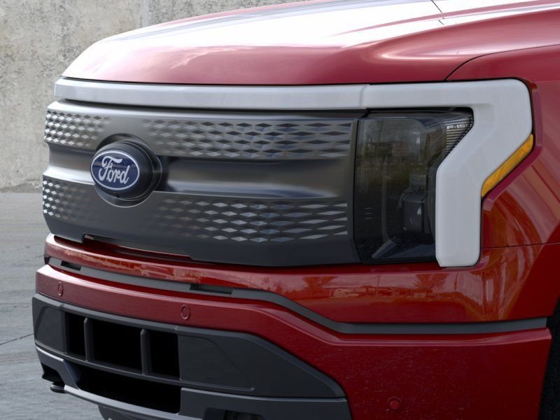 2025 Ford F-150 Lightning Flash - Photo 17
