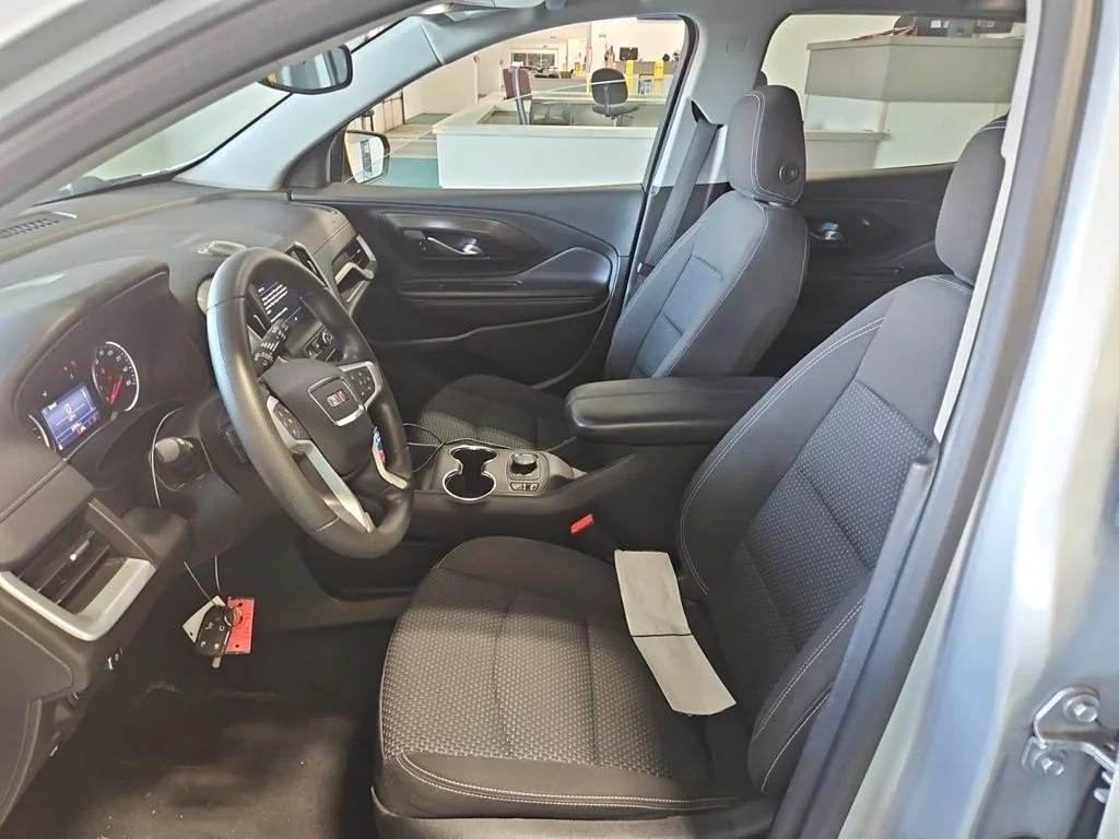 Used 2022 Silver GMC SLE image 6