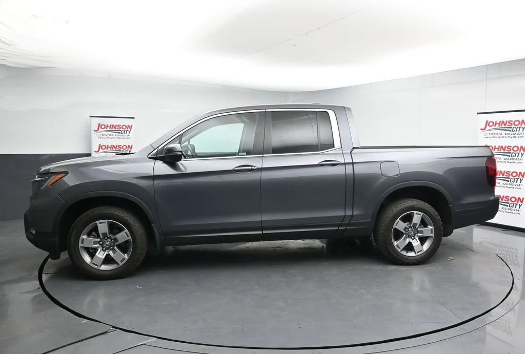 Used 2024  Honda RTL image 5