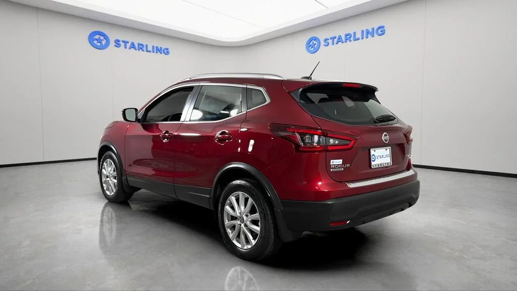 Used 2022 Red Nissan SV AWD Xtronic CVT image 5