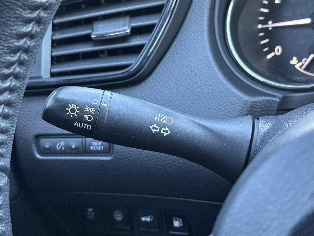 Used 2019 Silver Nissan SV image 30