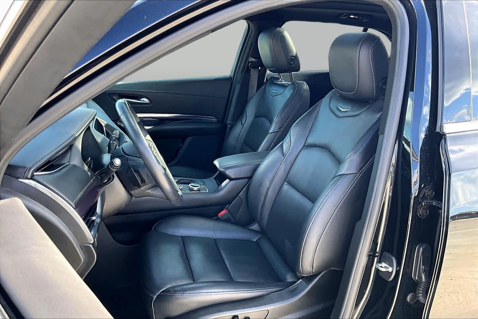 Used 2023 Stellar Black Metallic Cadillac FWD Luxury image 15
