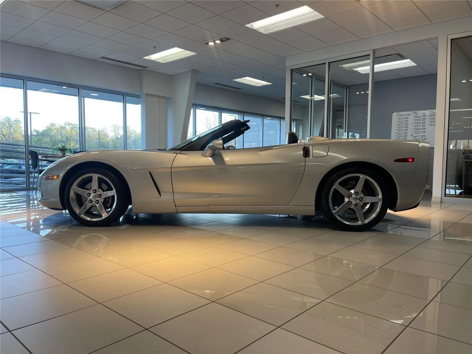 Used 2006 Machine Silver Metallic Chevrolet 2DR CONV image 2