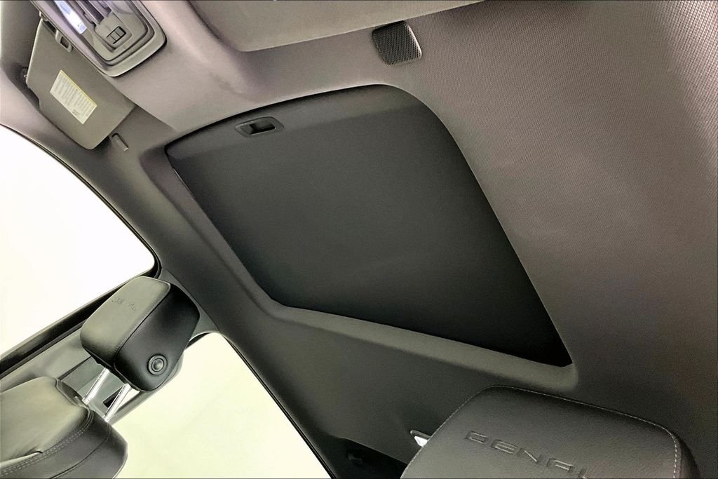Used 2019 Black GMC Denali image 3