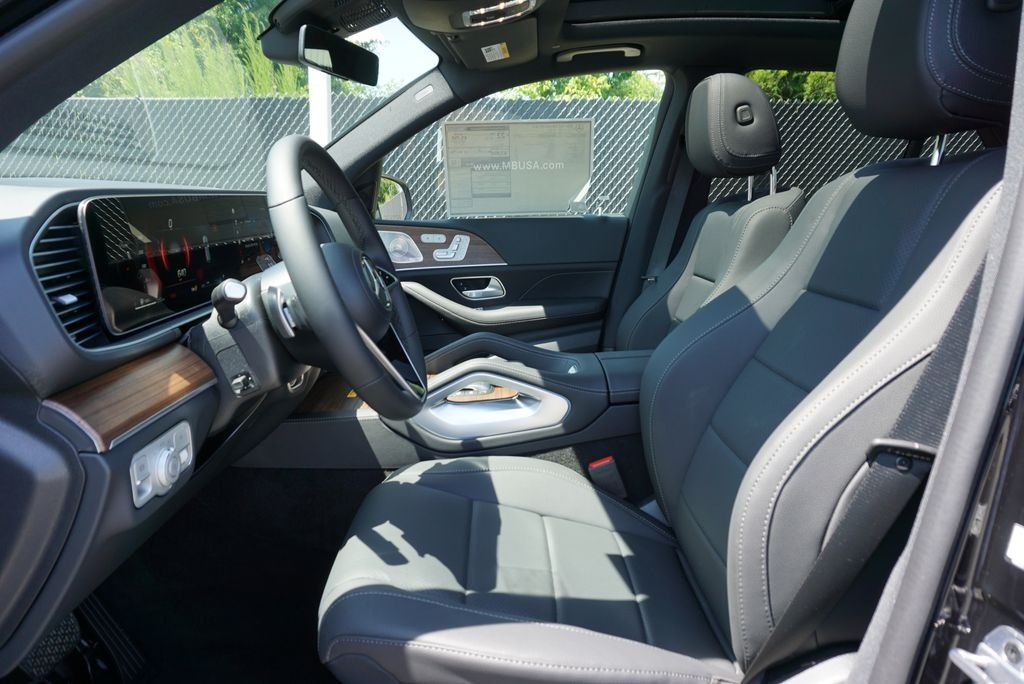 Used 2026 Obsidian Black Metallic Mercedes-Benz GLE 350 image 25