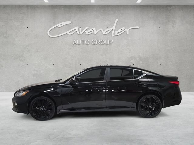 Used 2022 Black Nissan 2.5 SR image 13