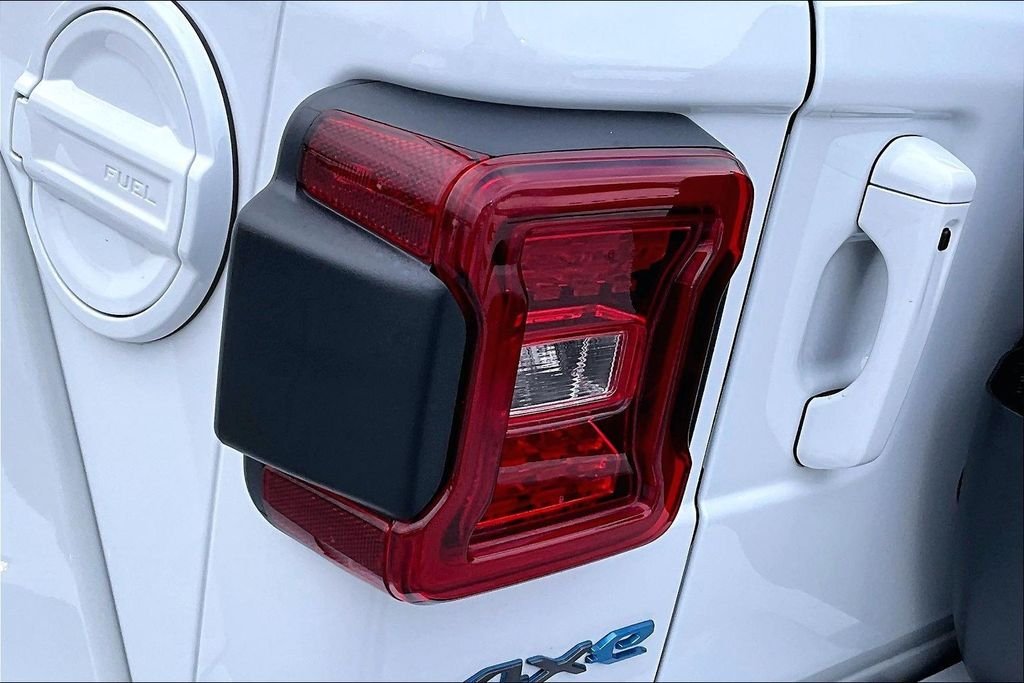 Used 2024 White Jeep High Altitude 4xe image 21