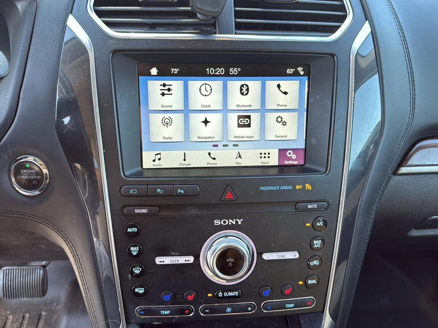 Used 2019 White Platinum Tri-Coat Metallic Ford Platinum image 20