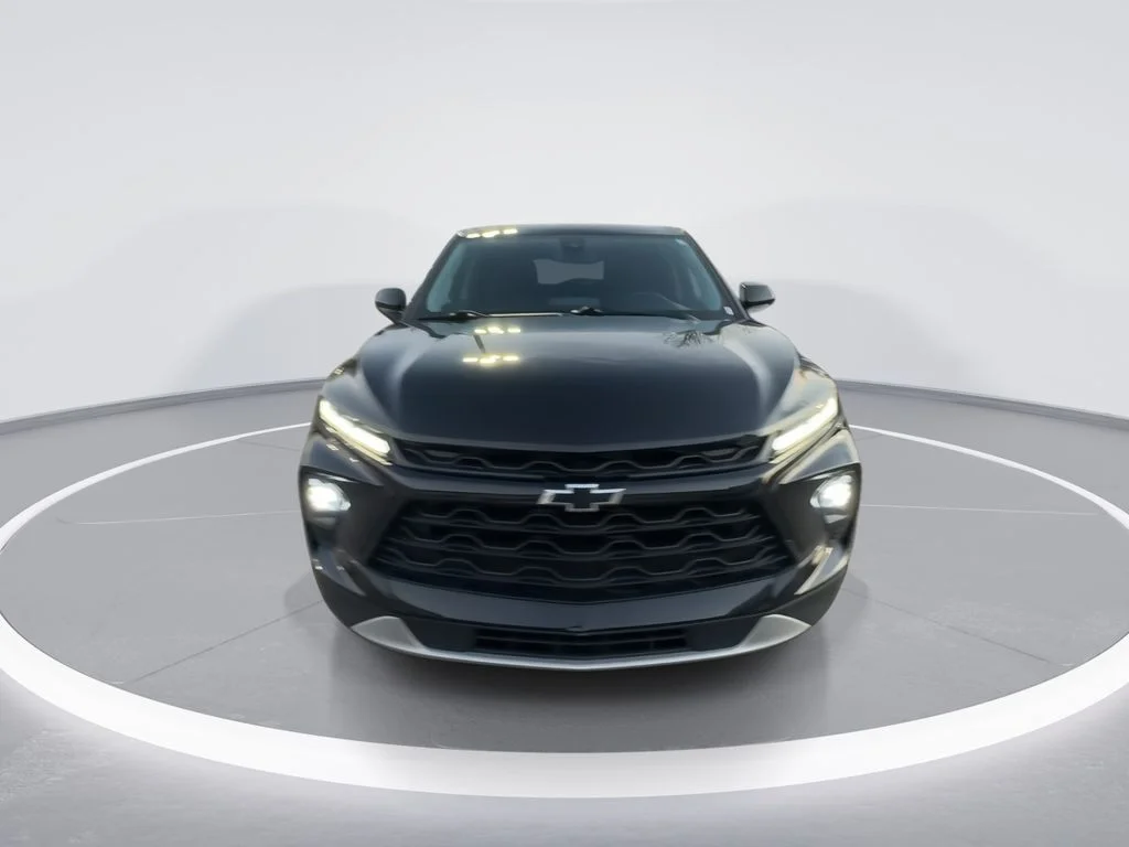 Used 2023 Black Chevrolet LT image 3