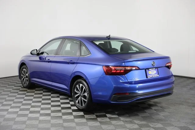 Used 2022 Blue Volkswagen 1.5T S image 24
