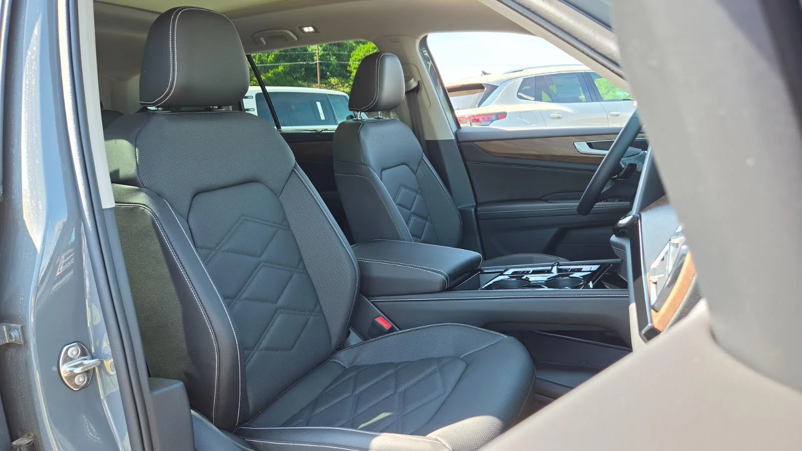 New 2026 Pure Gray Volkswagen 2.0T SE w/Technology image 53