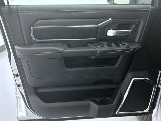 New 2026 Bright White Clear-Coat Exterior Paint RAM LARAMIE image 9