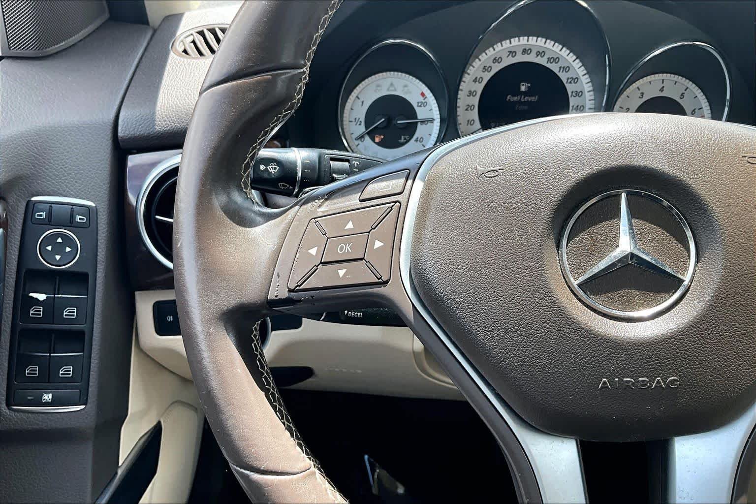 Used 2014 Obsidian Black Metallic Mercedes-Benz GLK 350 image 23