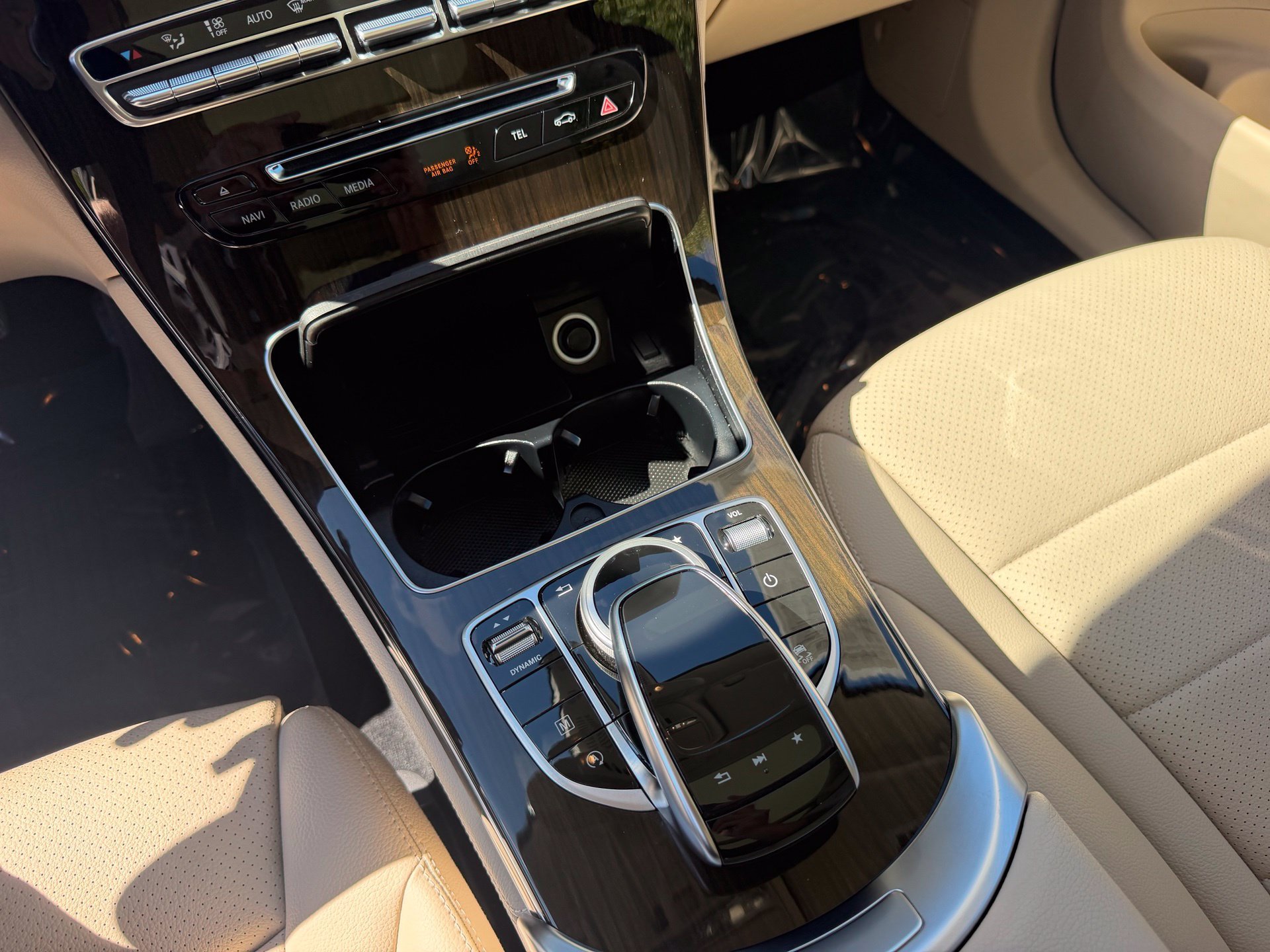 Used 2018  Mercedes-Benz GLC 300 image 17