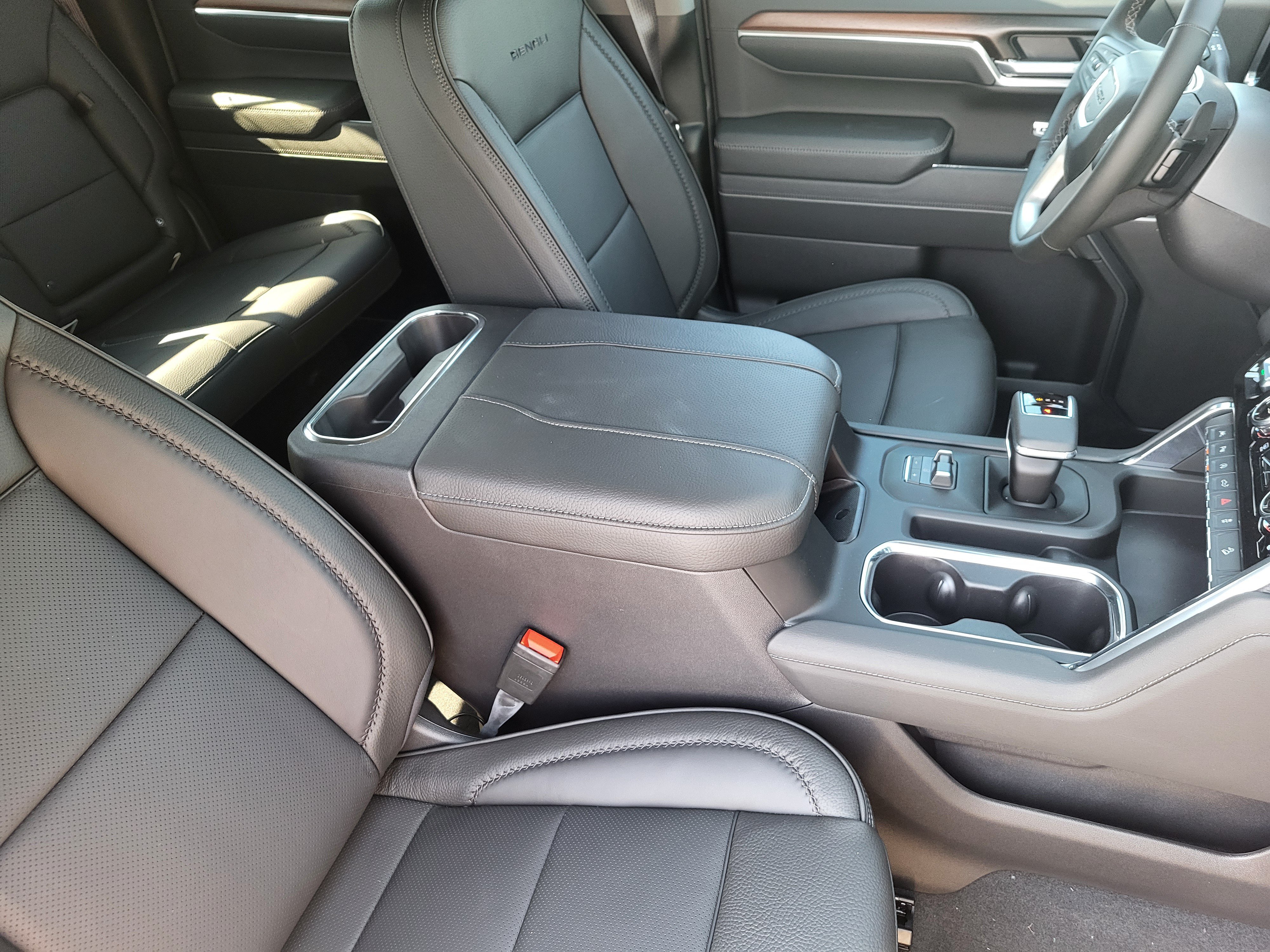 2026 GMC Sierra 1500 Denali - Photo 13