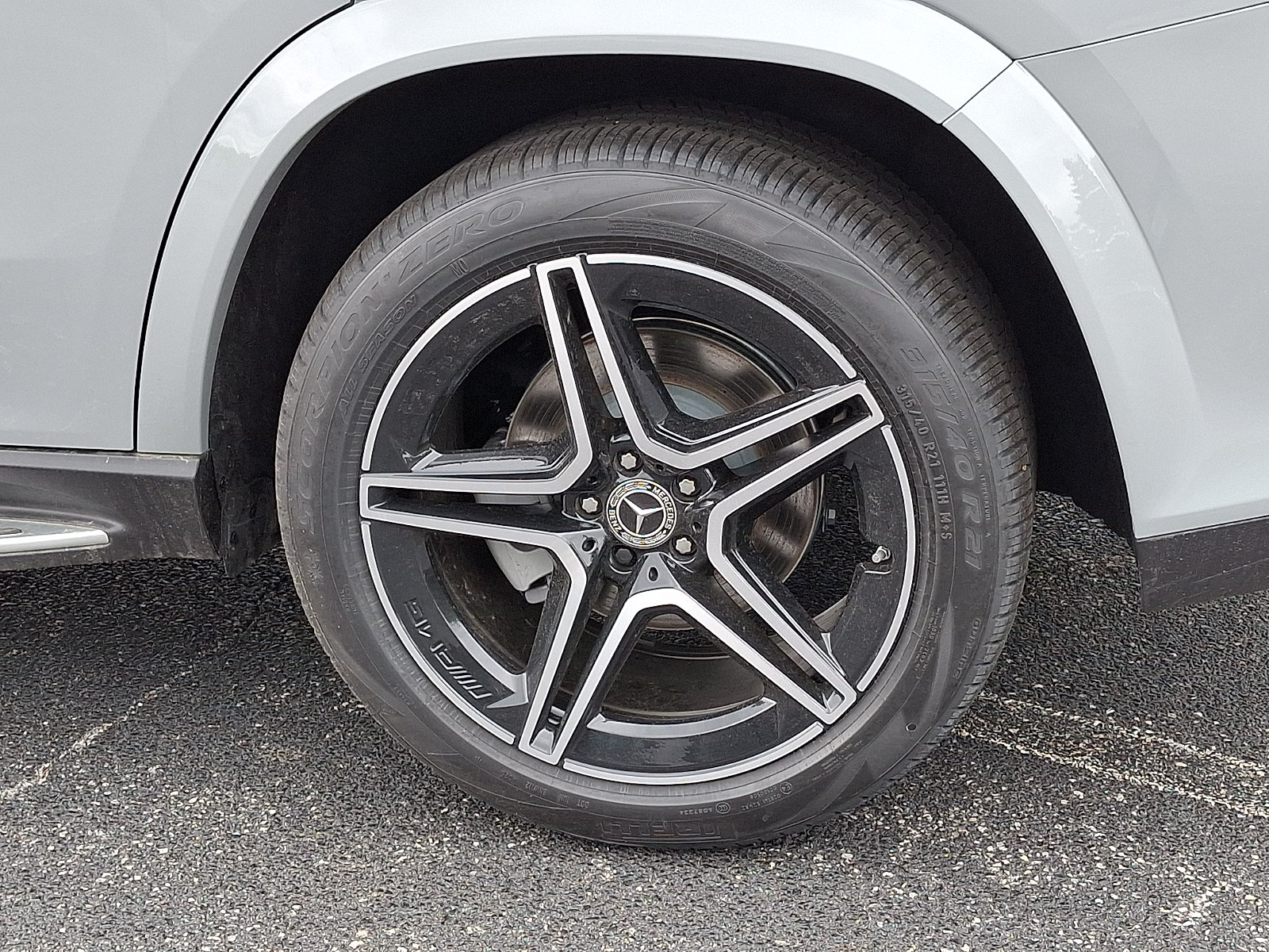 New 2026 MANUFAKTUR Alpine Grey Mercedes-Benz GLS 450 image 7