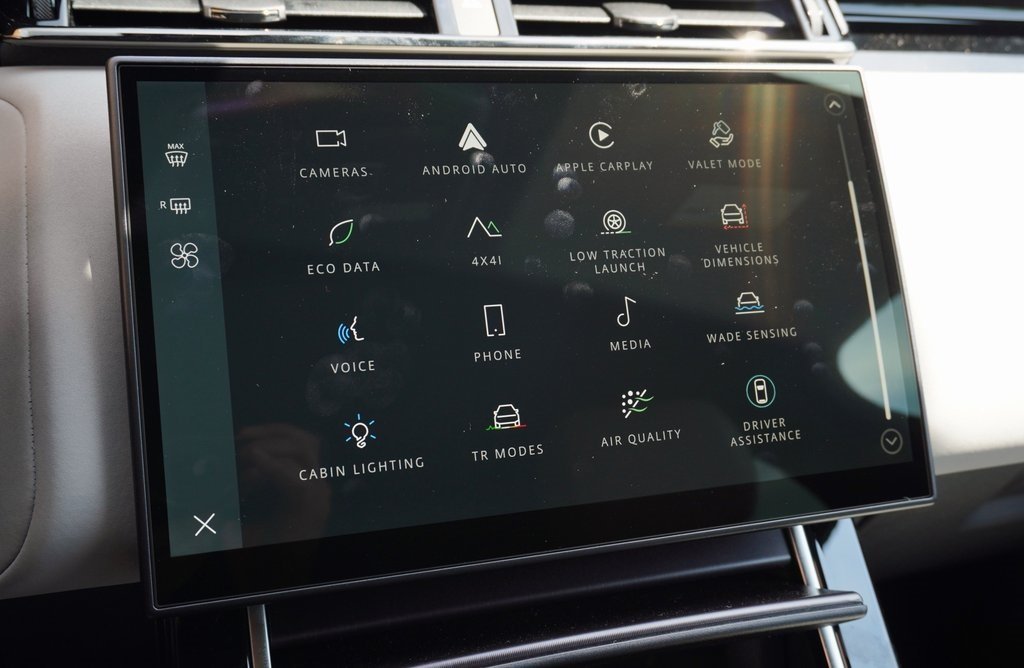 2026 LAND ROVER RANGE ROVER VELAR - Image 19