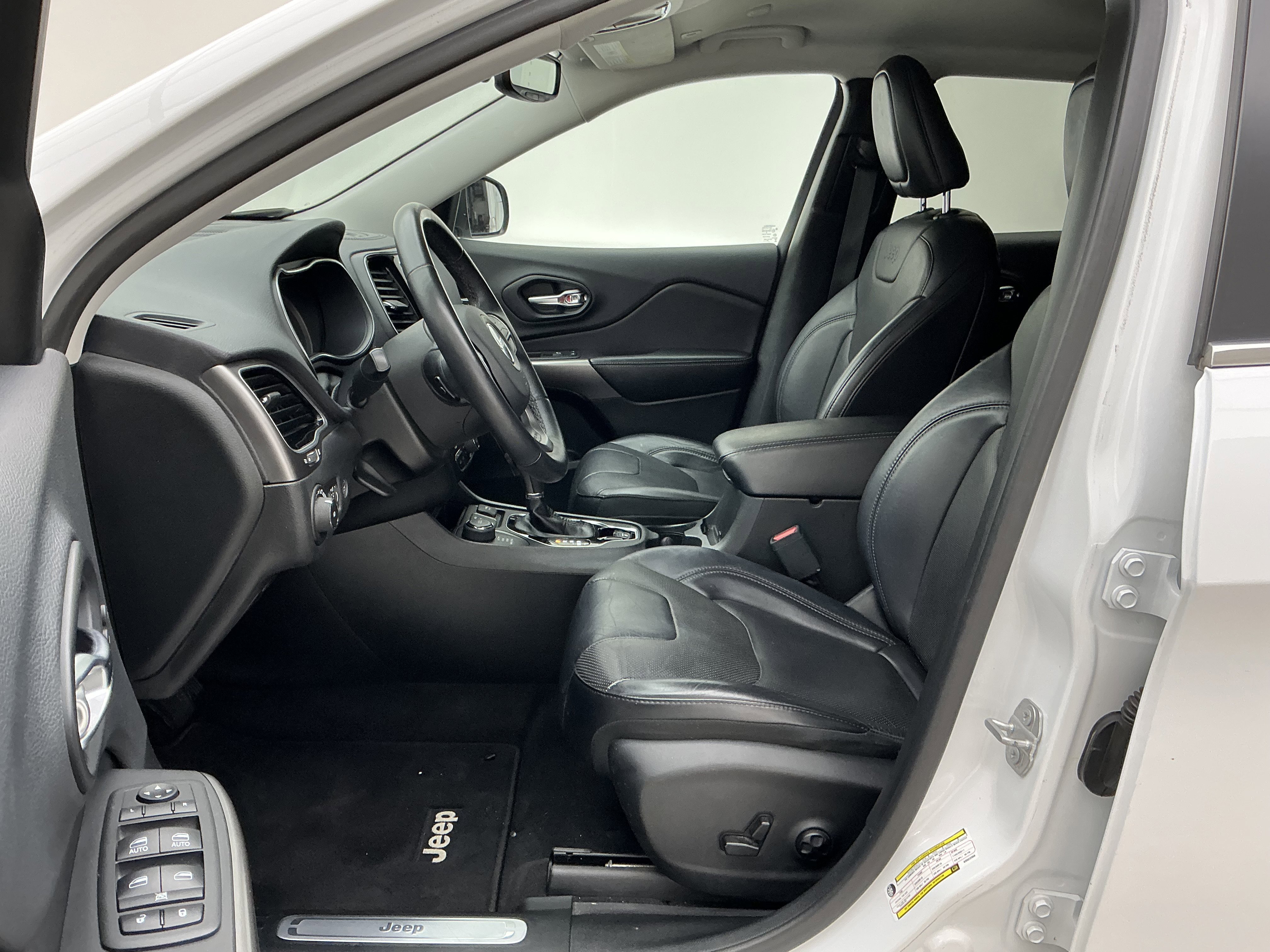 Used 2019 Bright White Clearcoat Jeep Limited image 17