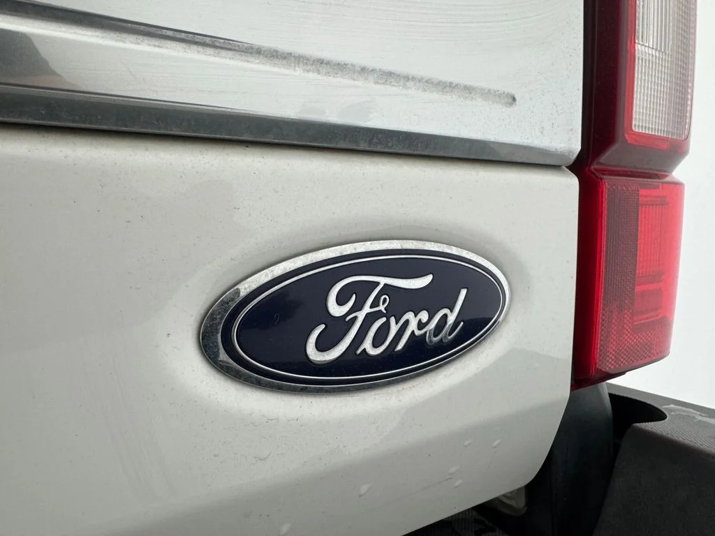 Used 2021 White Metallic Ford Platinum image 16