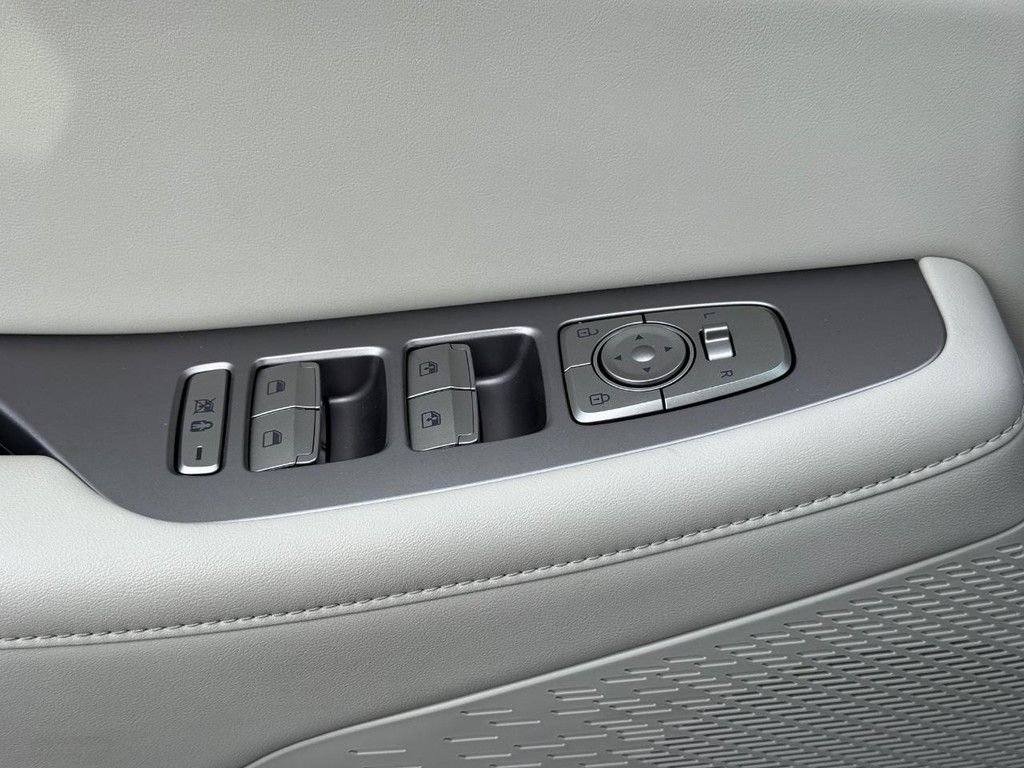 2024 Hyundai Palisade Limited - Photo 29