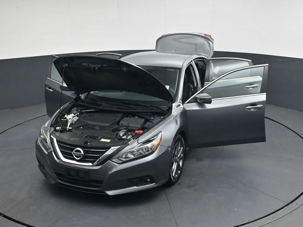 Used 2018 Gray Nissan 2.5 SR image 43