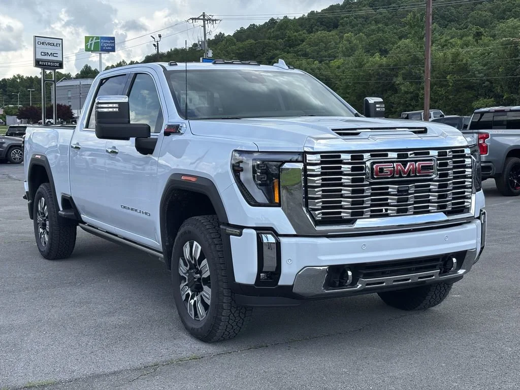New 2026 Glacier White Tricoat GMC Denali image 4
