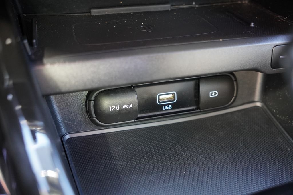 Certified Used 2020 White Kia GT-Line Turbo image 28