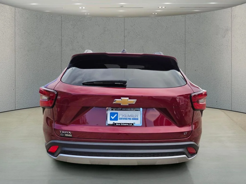 Used 2025 Red Chevrolet LT image 4