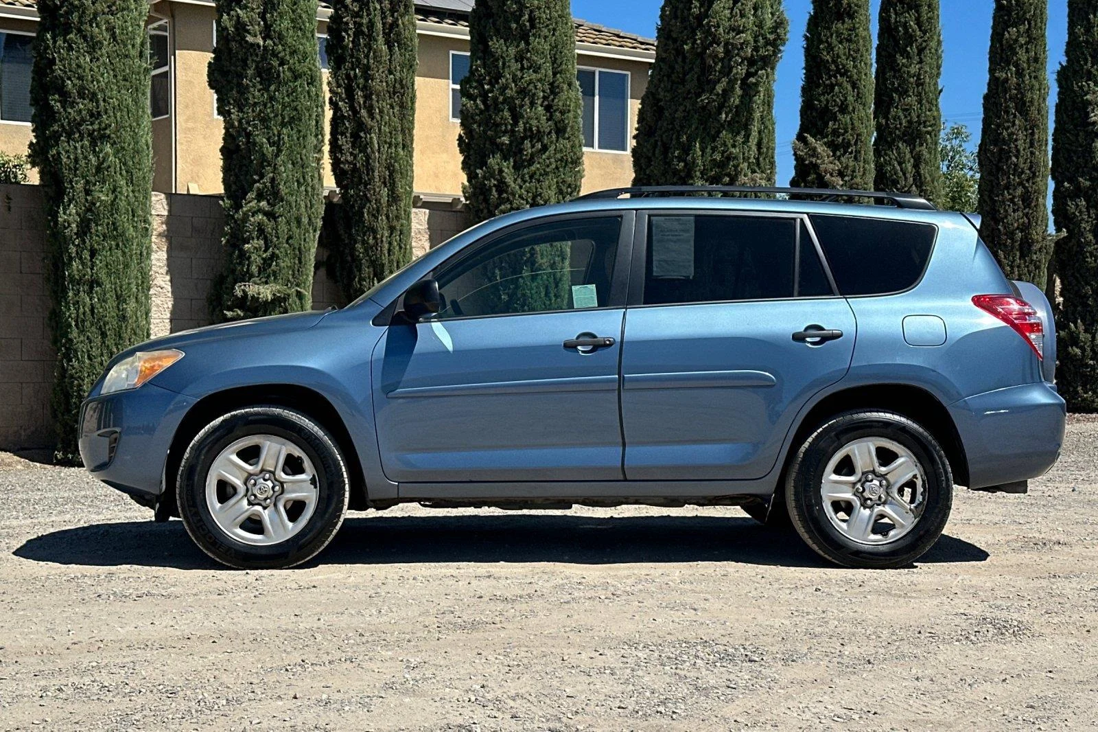 Used 2011 Pacific Blue Metallic Toyota Base image 7