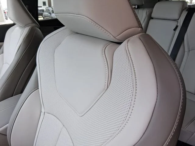 New 2027 BLACK OBSIDIAN INFINITI Pure FWD image 18