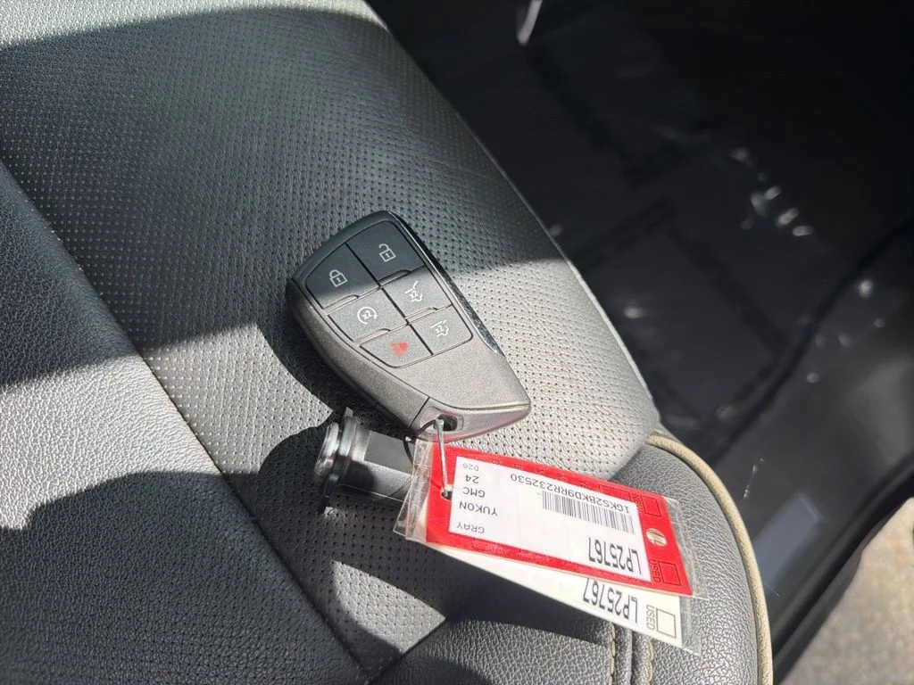 Used 2024 Silver GMC SLT image 34