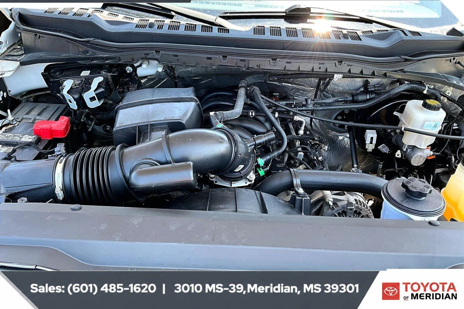Used 2024 Oxford White Ford XLT image 8