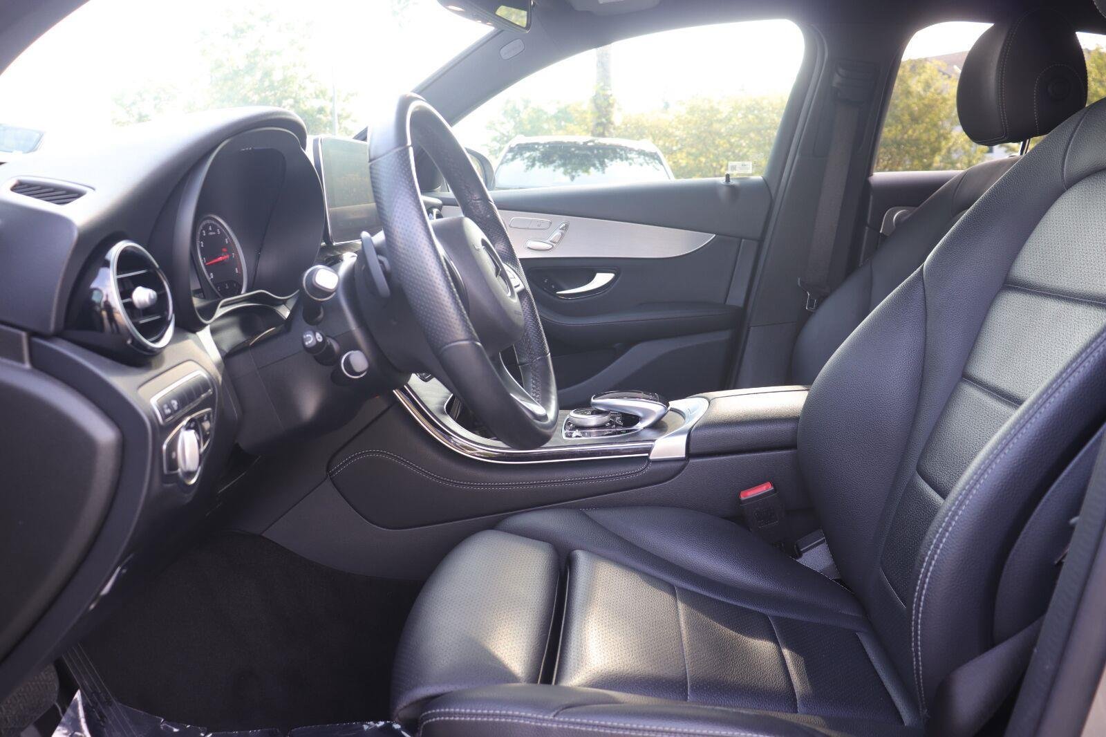 Used 2019 Mojave Silver Metallic Mercedes-Benz GLC 300 image 10