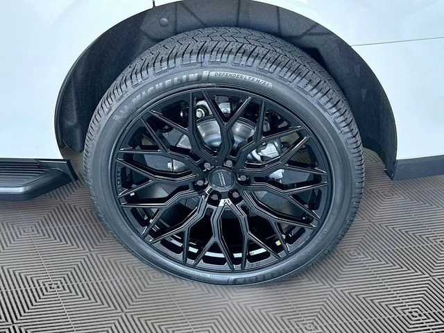 New 2026 White Metallic Ford Platinum image 20