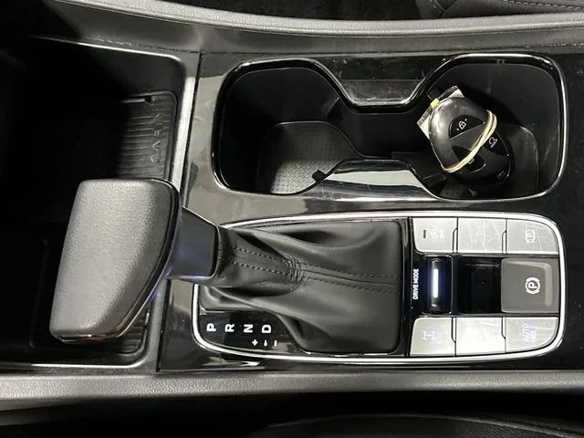 2025 Hyundai Tucson SEL - Photo 16