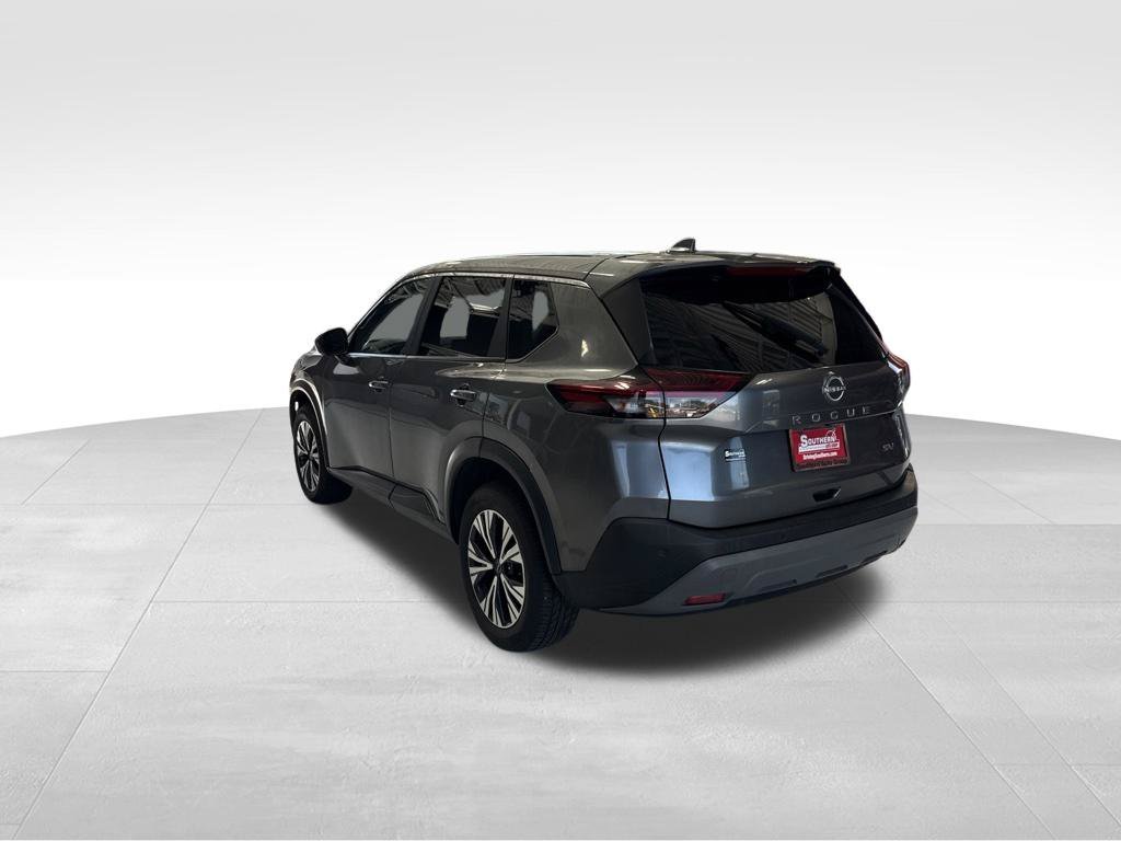 Used 2023 Gray Nissan SV image 5