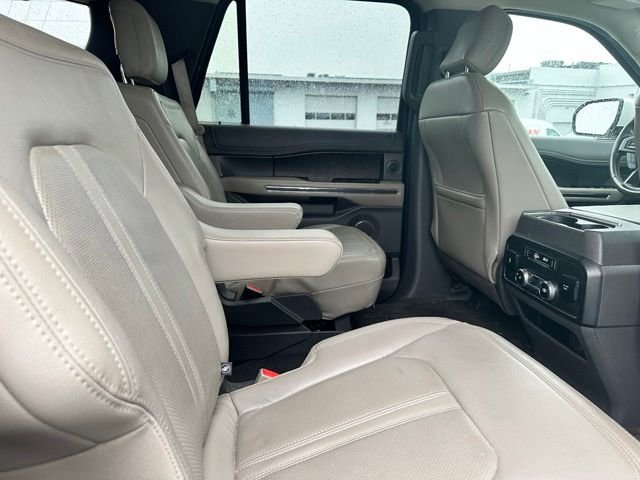 Used 2019 White Ford Limited image 9