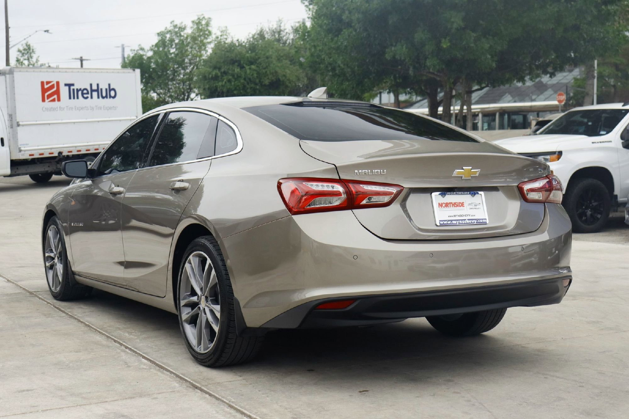 Certified Used 2023 Mineral Gray Metallic Chevrolet LT image 6